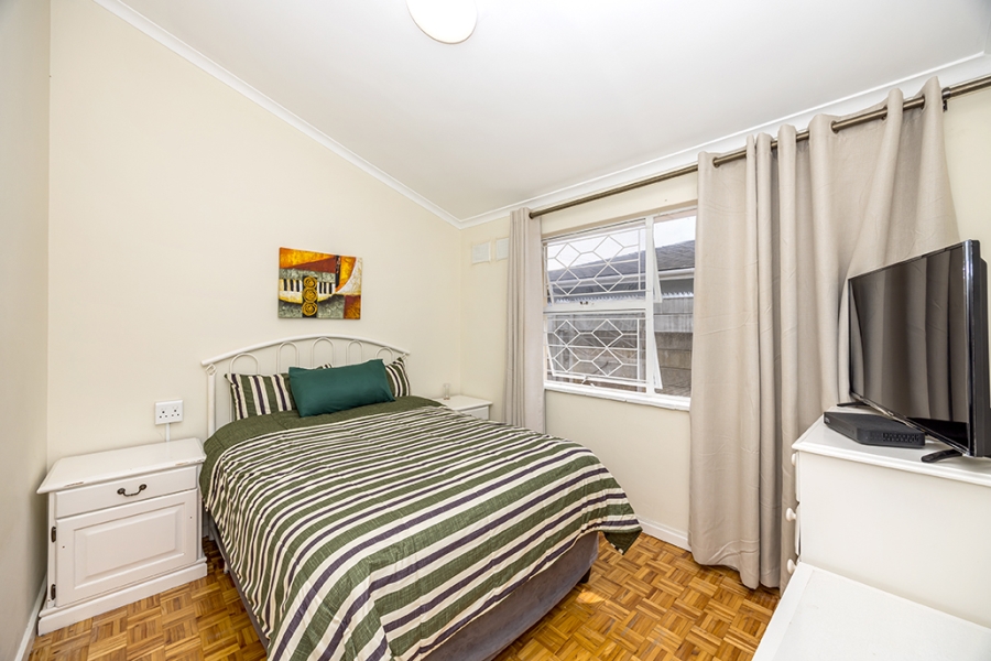 To Let 4 Bedroom Property for Rent in Townsend Estate Western Cape